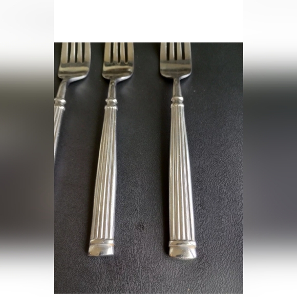 Hampton Silversmiths Avignon 2 Stainless GLOSSY Flatware Forks 7 3/4" Se… - Picture 3 of 15